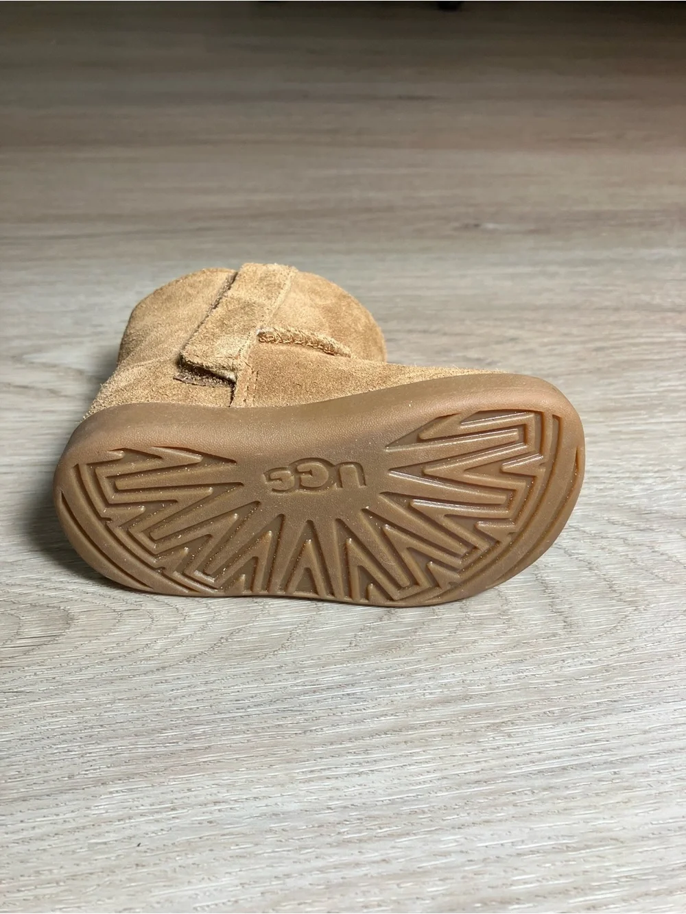 UGG Keelan boots size 4/5C